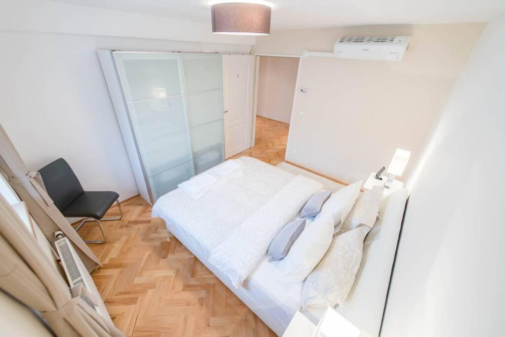 Venus Apartments - Renate Budapest Bagian luar foto