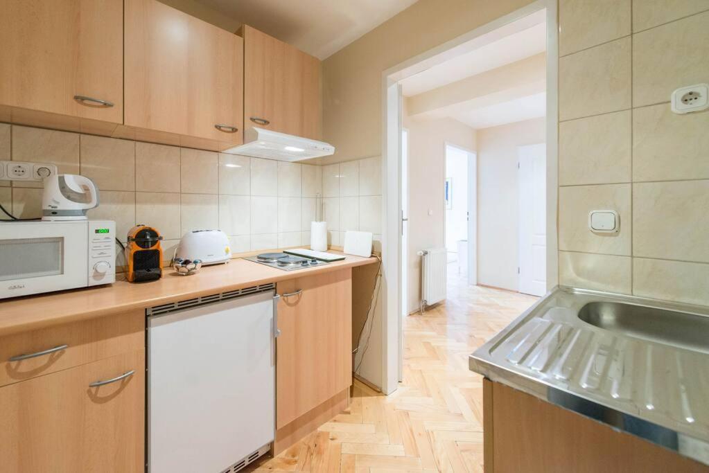 Venus Apartments - Renate Budapest Bagian luar foto